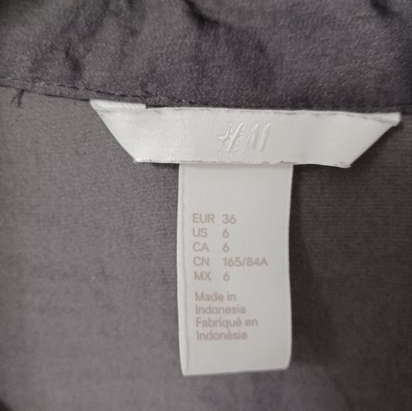 H&M button down satin blouse top shirt - Picture 4 of 5